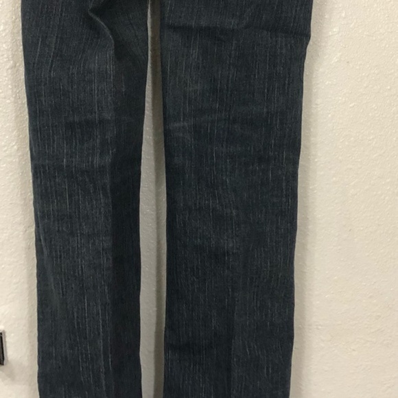 Zara distressed frayed hem studded logo back pocket jeans. Size 4 - Picture 6 of 11